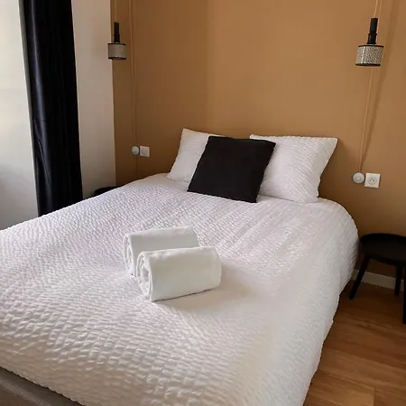De L'houmeau - Proche Gare Apartment *